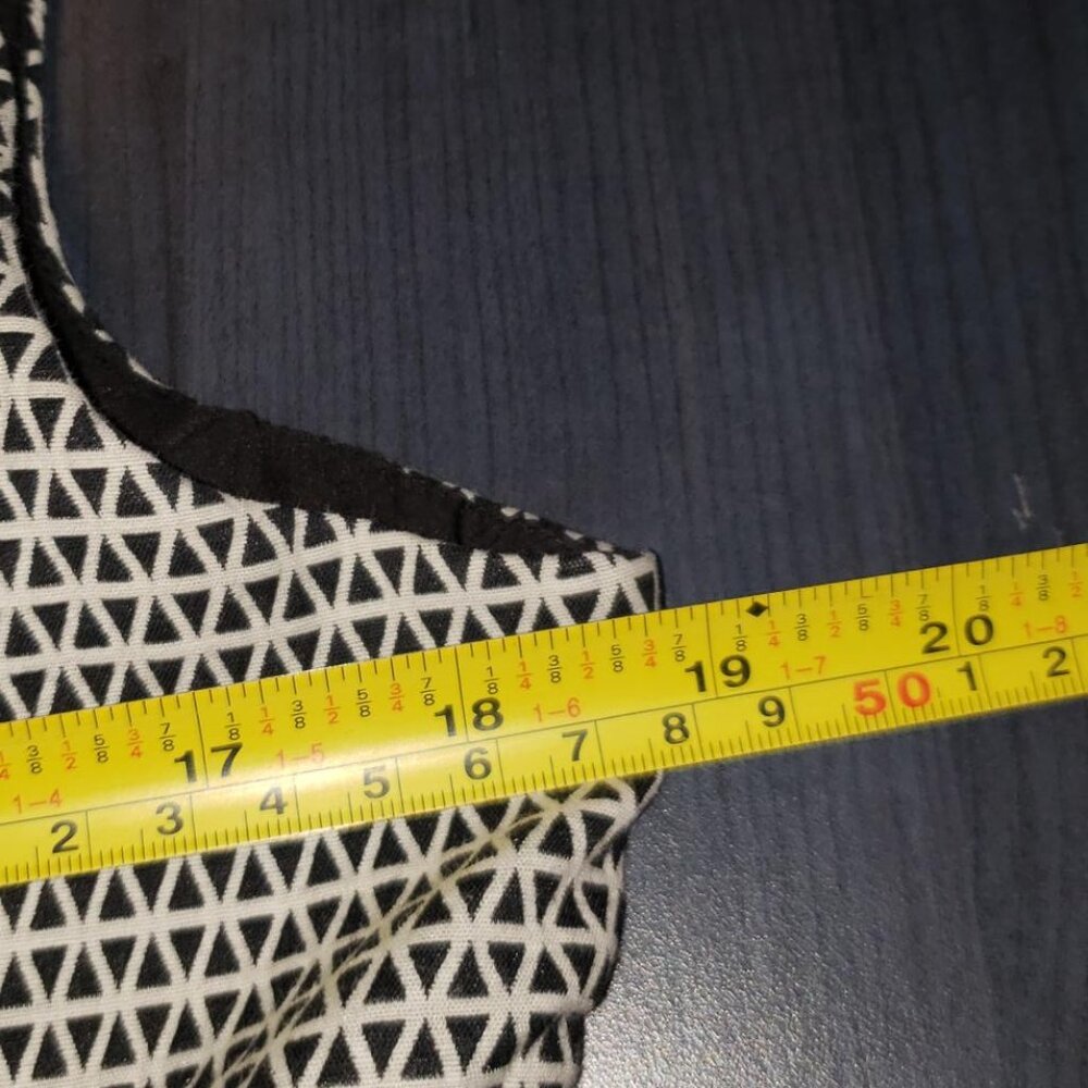 NWOT black and white geometric print fit and flare dress size Large - Picture 5 of 10